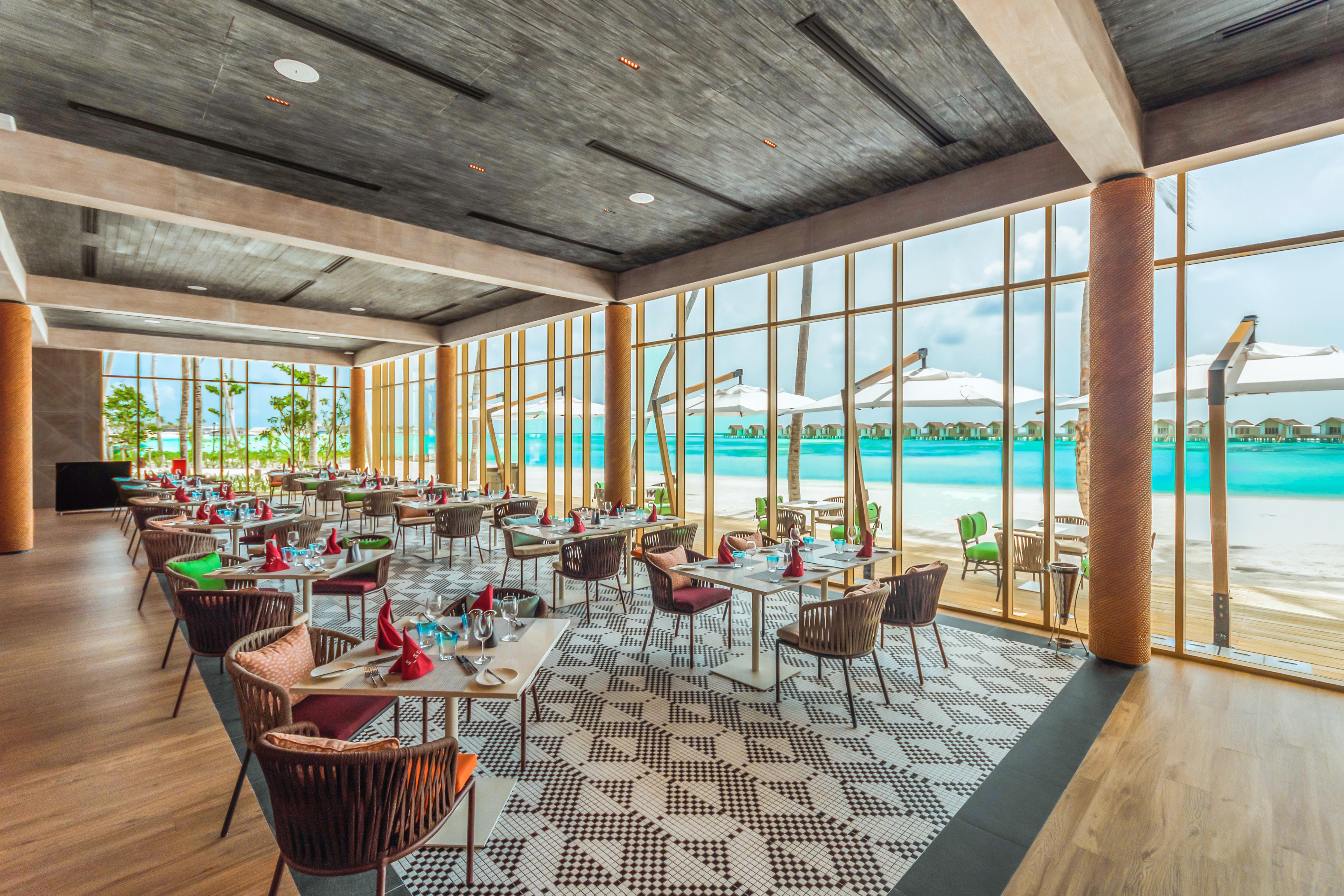 Hard Rock Hotel Maldives - Complimentary Roundtrip Speed Boat Transfer Until 21St December 2025 Emboodhoo Lagoon Esterno foto The restaurant at the resort