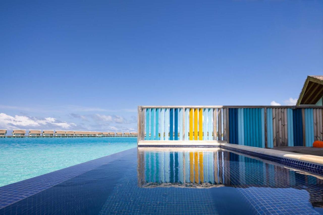 Hard Rock Hotel Maldives - Complimentary Roundtrip Speed Boat Transfer Until 21St December 2025 Emboodhoo Lagoon Esterno foto The swimming pool at the resort