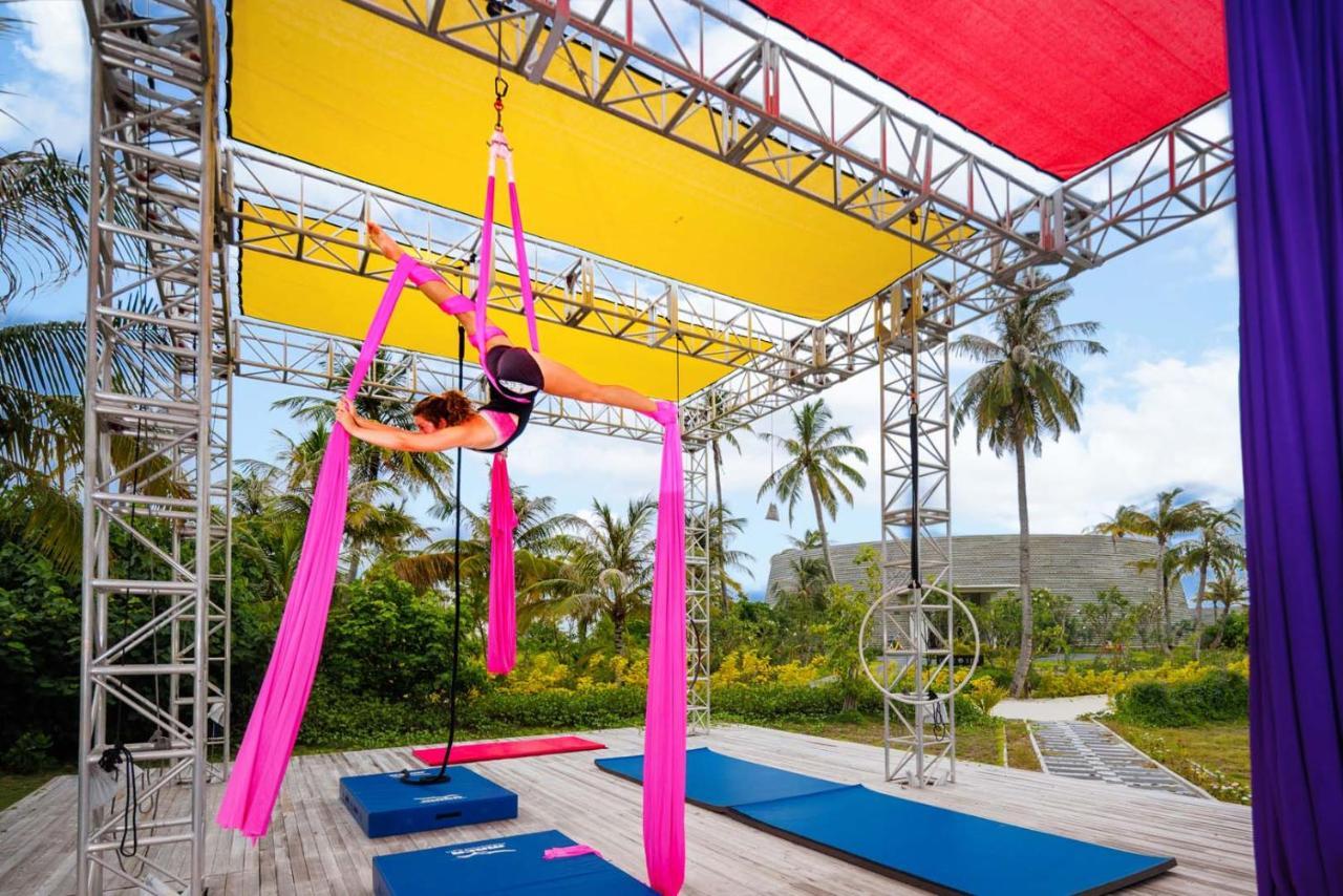 Hard Rock Hotel Maldives - Complimentary Roundtrip Speed Boat Transfer Until 21St December 2025 Emboodhoo Lagoon Esterno foto Aerial silks