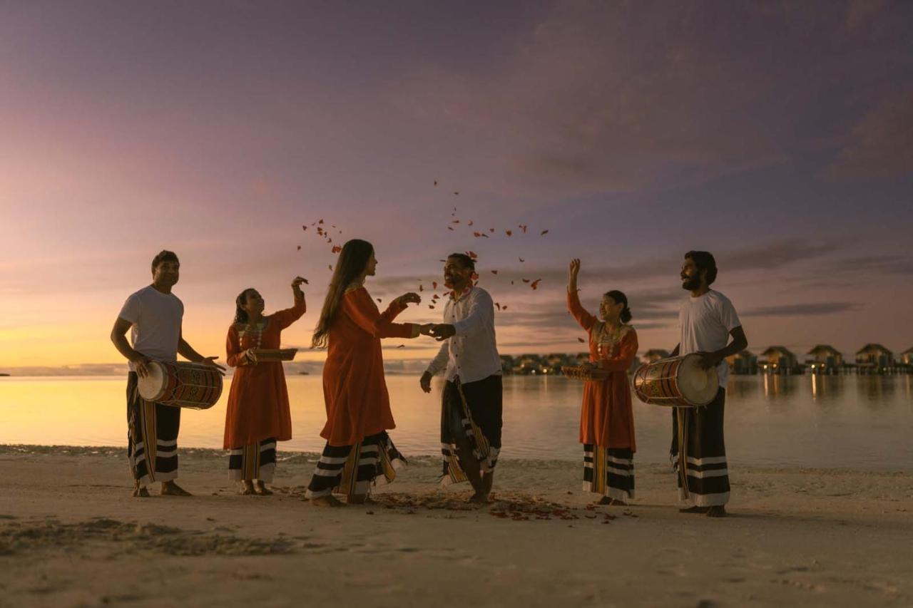 Hard Rock Hotel Maldives - Complimentary Roundtrip Speed Boat Transfer Until 21St December 2025 Emboodhoo Lagoon Esterno foto Aboriginal dancers at the 2008 National Indigenous Music Awards
