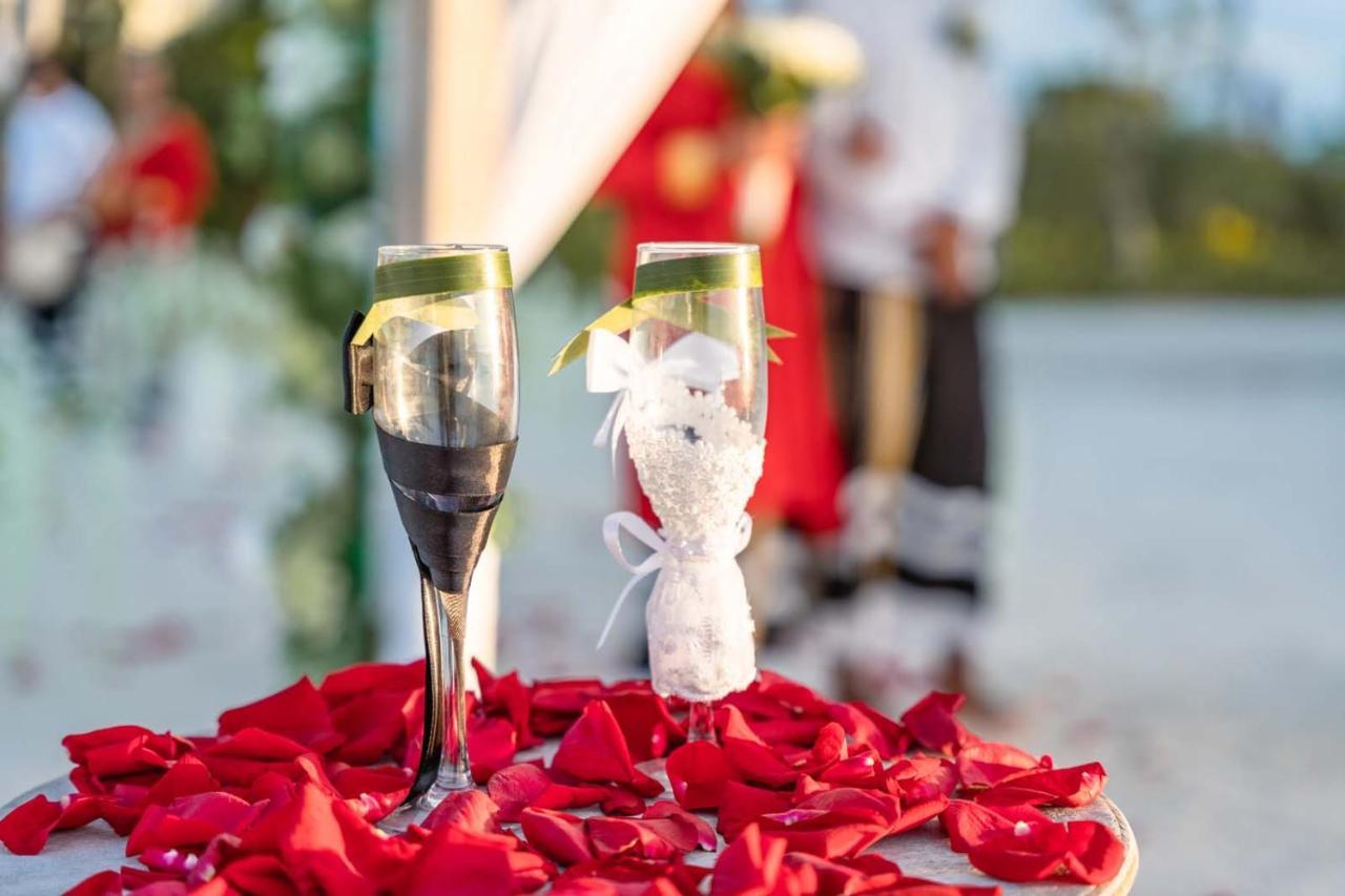 Hard Rock Hotel Maldives - Complimentary Roundtrip Speed Boat Transfer Until 21St December 2025 Emboodhoo Lagoon Esterno foto A romantic setting